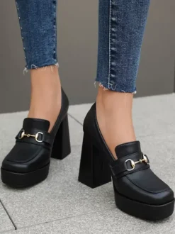 Mocassins à plateforme pour femmes avec détails métalliques et talons épais