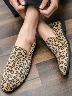 Mocassins pour hommes en daim à bout rond et imprimé léopard