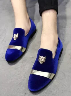 Mocassins à enfiler pour hommes chaussures en daim avec décoration en métal et velours