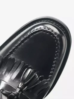 Mocassins noirs à bout rond pour hommes à enfiler avec pompons
