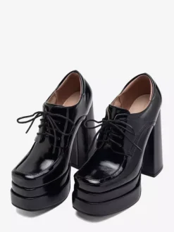 Mocassins noirs à plateforme et bout carré lacets et talons épais