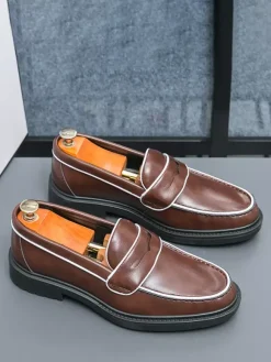 Mocassins à plateforme en cuir pour hommes chaussures confortables pour le travail et les affaires.
