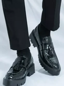 Mocassins pour hommes à bout rond motif pierre ornés de pompons