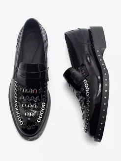 Mocassins à rivets pour hommes en cuir de vache avec détails métalliques