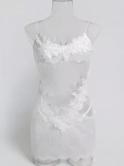 Nuisette en dentelle florale transparente mini-robe nuisette à fines bretelles et résille transparente