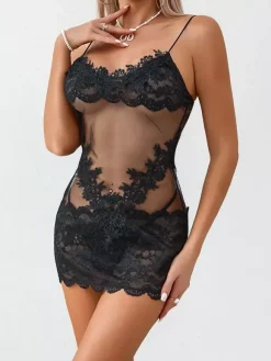Nuisette en dentelle florale transparente mini-robe nuisette à fines bretelles et résille transparente