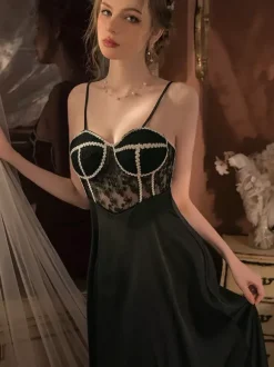 Nuisette longue Babydoll en dentelle noire dos nu lingerie chic