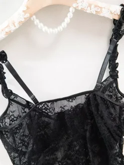 Nuisette longue noire sexy gainante dos nu découpée en polyester lingerie