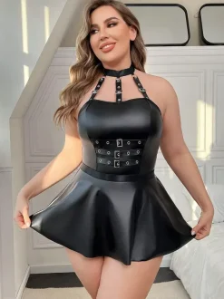 Nuisette pour femme en dentelle noire et similicuir noir robe harnais.