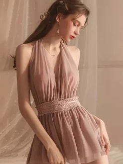 Nuisette sexy en dentelle rose dos nu et tulle style babydoll.