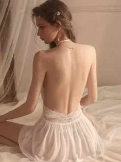 Nuisette sexy en dentelle rose dos nu et tulle style babydoll.