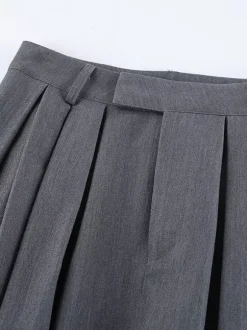 Pantalon de costume gris à taille haute plissé et jambes larges