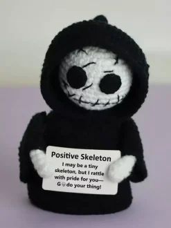Peluche au crochet pour Halloween squelette creux chauve-souris et citrouille amigurumi décoration gothique faite à la main