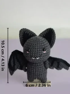 Peluche au crochet pour Halloween squelette creux chauve-souris et citrouille amigurumi décoration gothique faite à la main