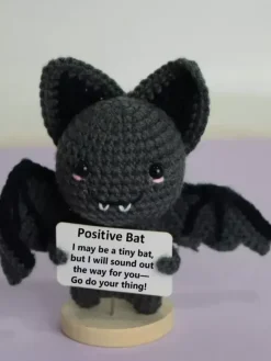 Peluche au crochet pour Halloween squelette creux chauve-souris et citrouille amigurumi décoration gothique faite à la main