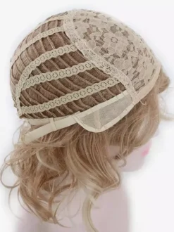 Perruque bob ondulée mi-longue dégradée bouclée et résistante à la chaleur avec raie au milieu. Cheveux synthétiques résistants à la chaleur.