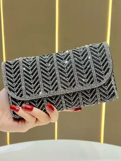 Pochette enveloppe à strass chevron bandoulière chaîne amovible sac à main scintillant pour soirée mariage ou fête.