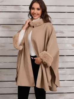 Poncho à col montant femme cape asymétrique kaki en fausse fourrure