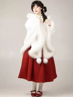 Poncho gothique Lolita en polyester blanc avec pompons pour l'automne