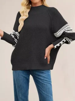 Pull en maille à col montant et rayures manches boutonnées collection femme 2026