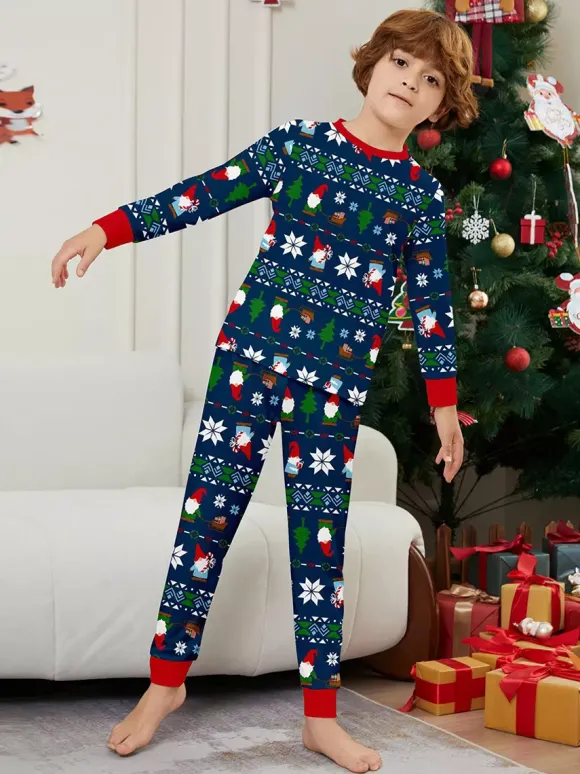 Pyjamas de Noël assortis pour toute la famille imprimés bleu marine foncé et bordures rouges collection 2026