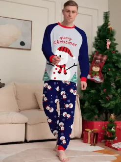 Pyjamas de Noël bleu marine à motif bonhomme de neige et bordure rouge collection 2026
