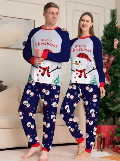 Pyjamas de Noël bleu marine à motif bonhomme de neige et bordure rouge collection 2026