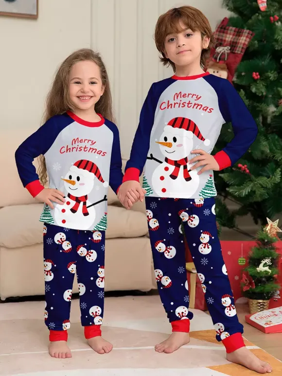 Pyjamas de Noël bleu marine à motif bonhomme de neige et bordure rouge collection 2026