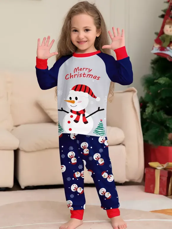Pyjamas de Noël bleu marine à motif bonhomme de neige et bordure rouge collection 2026