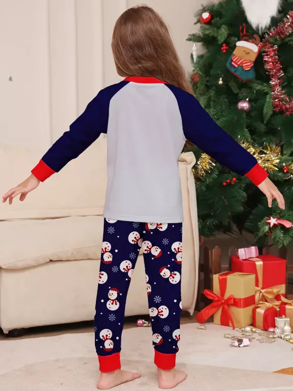 Pyjamas de Noël bleu marine à motif bonhomme de neige et bordure rouge collection 2026