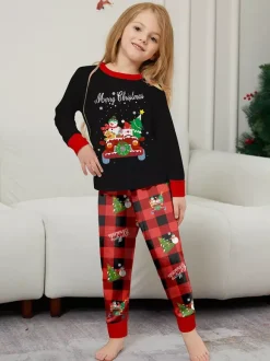 Pyjamas de Noël familiaux à carreaux noirs et rouges motif voiture et bonhomme de neige collection 2026