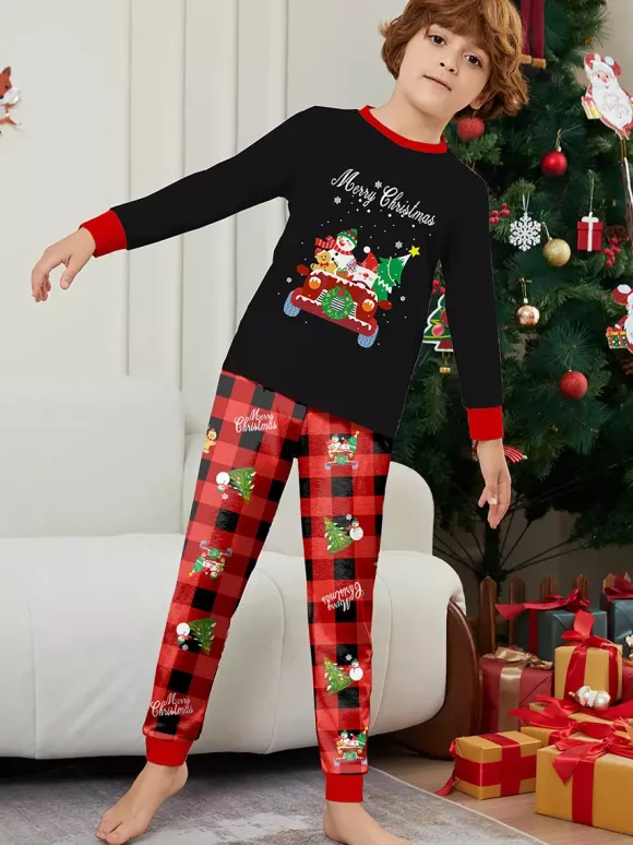Pyjamas de Noël familiaux à carreaux noirs et rouges motif voiture et bonhomme de neige collection 2026