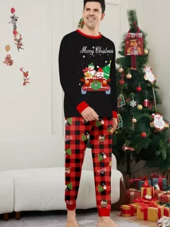 Pyjamas de Noël familiaux à carreaux noirs et rouges motif voiture et bonhomme de neige collection 2026
