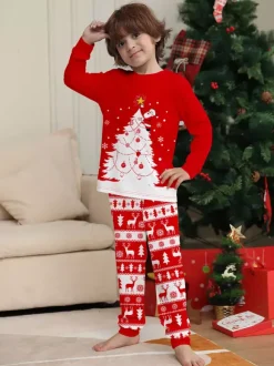 Pyjamas familiaux à imprimé sapin de Noël rouge et blanc et rennes collection fêtes 2026