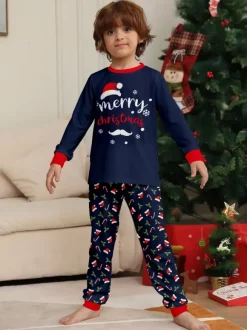 Pyjamas familiaux bleu marine et rouge « Joyeux Noël » imprimé canne à sucre collection 2026