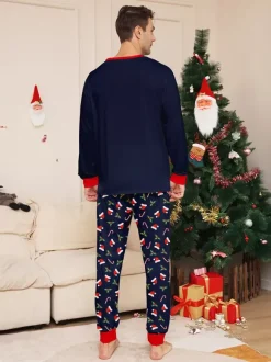 Pyjamas familiaux bleu marine et rouge « Joyeux Noël » imprimé canne à sucre collection 2026