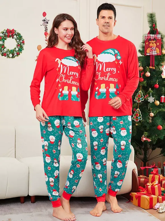 Pyjamas familiaux rouges et turquoise avec imprimé Joyeux Noël 2026