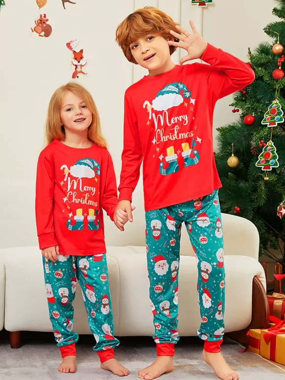 Pyjamas familiaux rouges et turquoise avec imprimé Joyeux Noël 2026