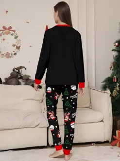 Pyjamas de Noël assortis pour toute la famille motif Père Noël dab noir et rouge collection 2026