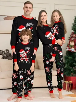 Pyjamas de Noël assortis pour toute la famille motif Père Noël dab noir et rouge collection 2026