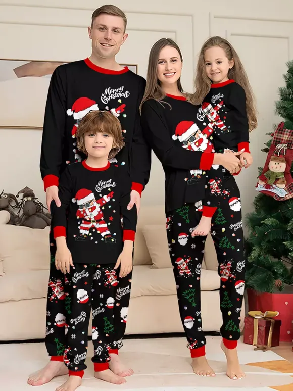 Pyjamas de Noël assortis pour toute la famille motif Père Noël dab noir et rouge collection 2026