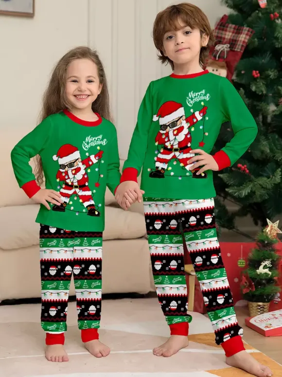 Pyjamas de Noël assortis pour toute la famille motif Père Noël dab noir et rouge collection 2026