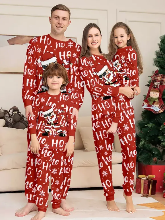 Pyjamas de Noël assortis pour toute la famille imprimé Père Noël rouge « Ho Ho Ho » collection 2026