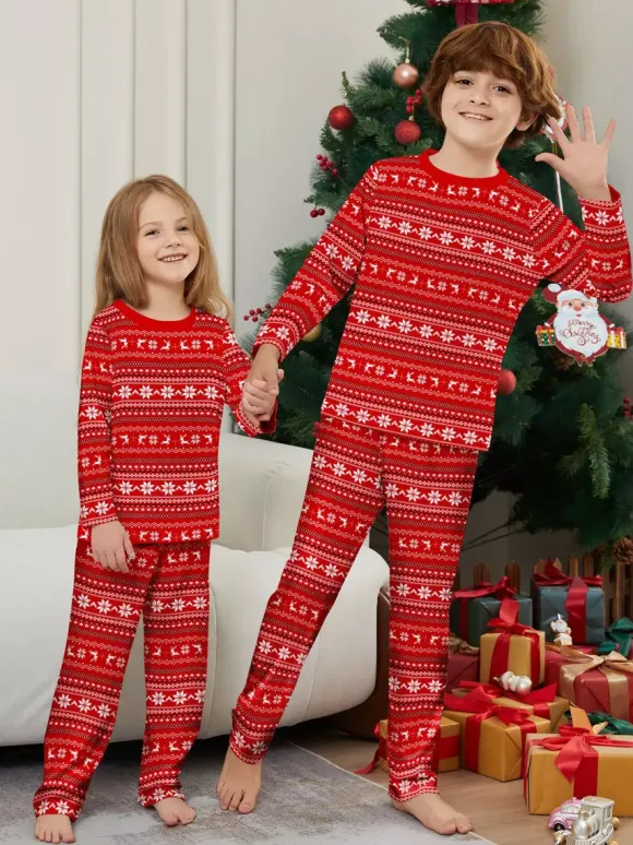 Pyjamas de Noël assortis pour toute la famille motif Fair Isle rouge et blanc collection 2026