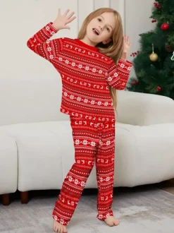 Pyjamas de Noël assortis pour toute la famille motif Fair Isle rouge et blanc collection 2026