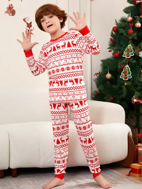 Pyjamas de Noël familiaux classiques à imprimé rennes rouges et blancs collection 2026