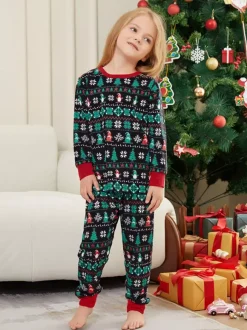 Pyjamas de Noël familiaux Fair Isle noirs et verts 2026