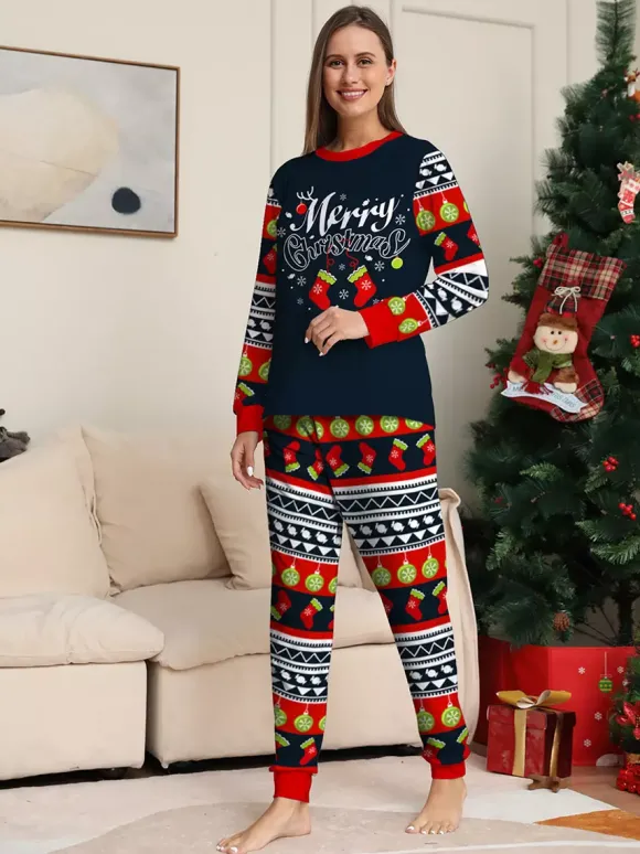 Pyjamas de Noël familiaux à motifs Fair Isle bleu marine rouge et vert collection 2026