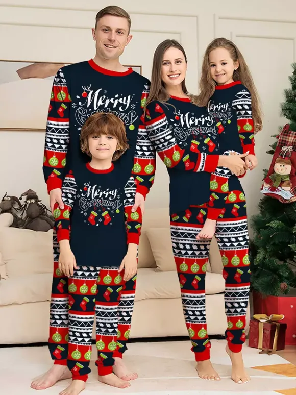 Pyjamas de Noël familiaux à motifs Fair Isle bleu marine rouge et vert collection 2026