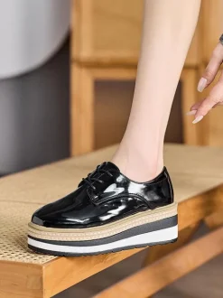 Richelieus en cuir verni à bout rond et talon compensé pour femme